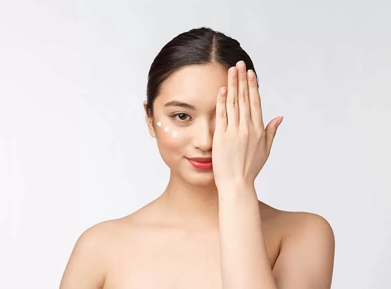 Göz Çevresi Bakımı: Yorgun Gözlere Elveda!